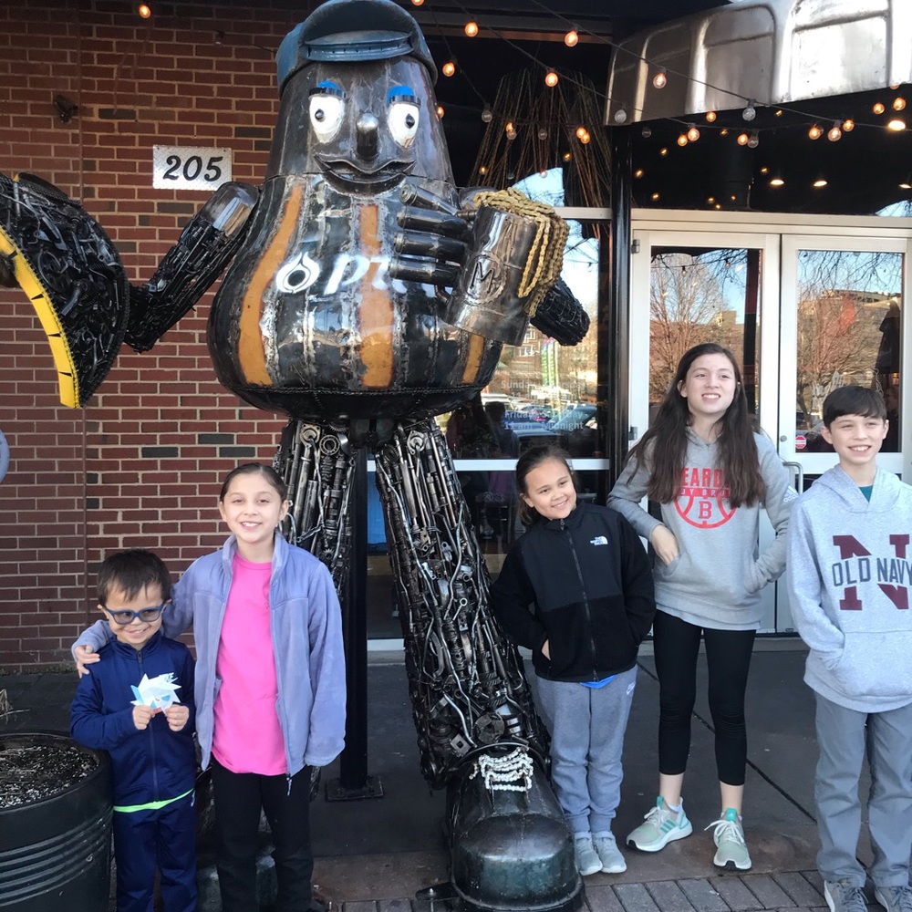 Meet your Posher, Leo